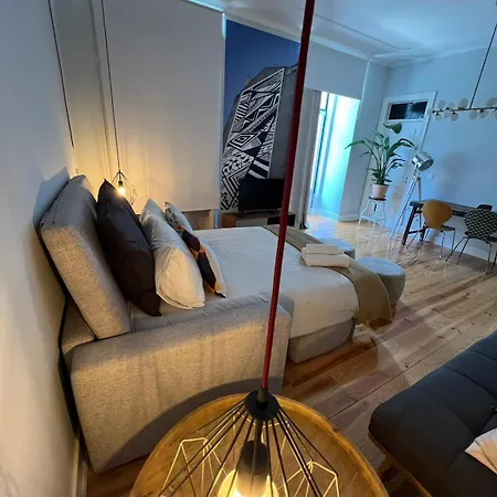 Homestay Spacious With Balcony And Stunning View Lisbon